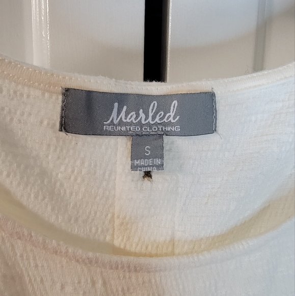 Marled cream tie front top with back . - Picture 3 of 5